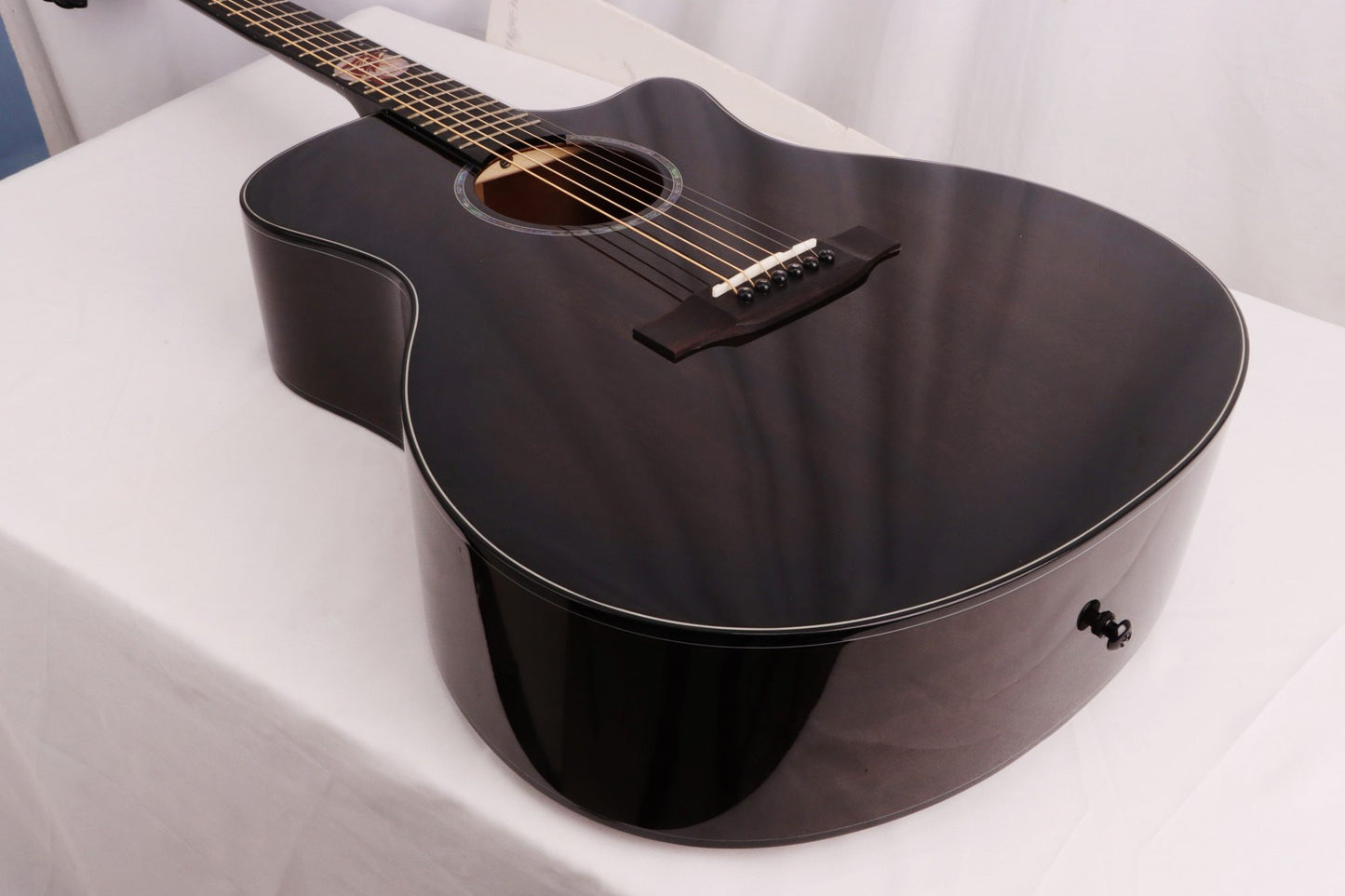 Smiger M-D10S 41-inch solid Acoustic Guitar with EQ and Bag