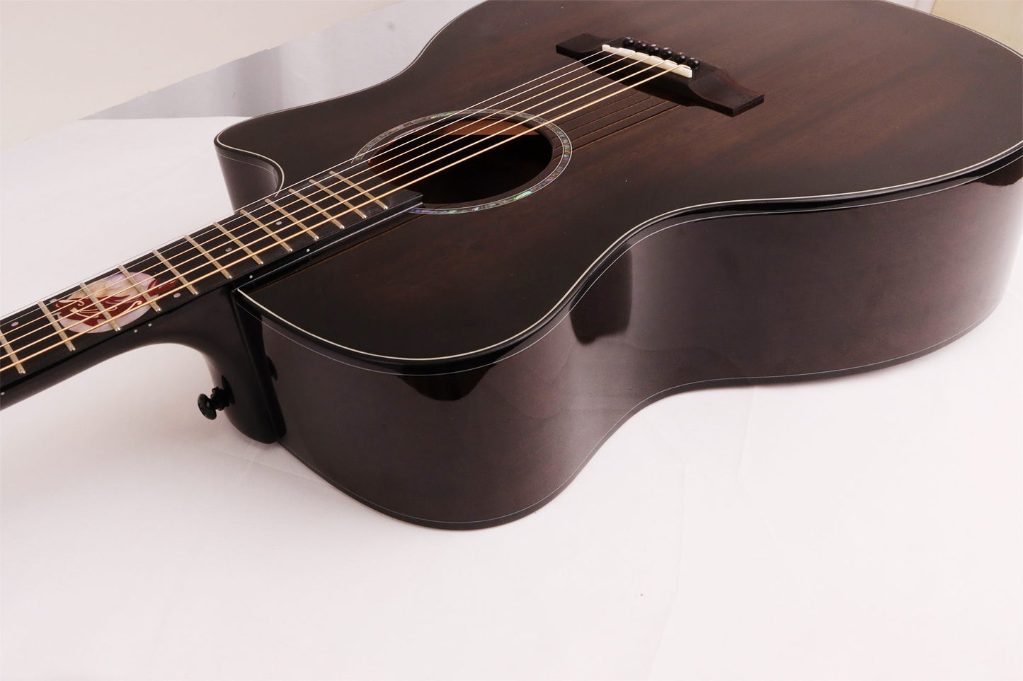Smiger M-D10S 41-inch solid Acoustic Guitar with EQ and Bag